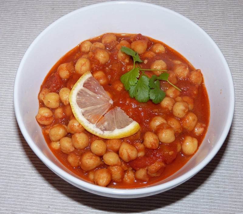 Chickpea and Spinach Curry with Brown Rice